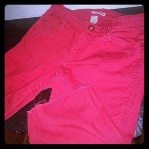 Women's red denim cut-off capri pants